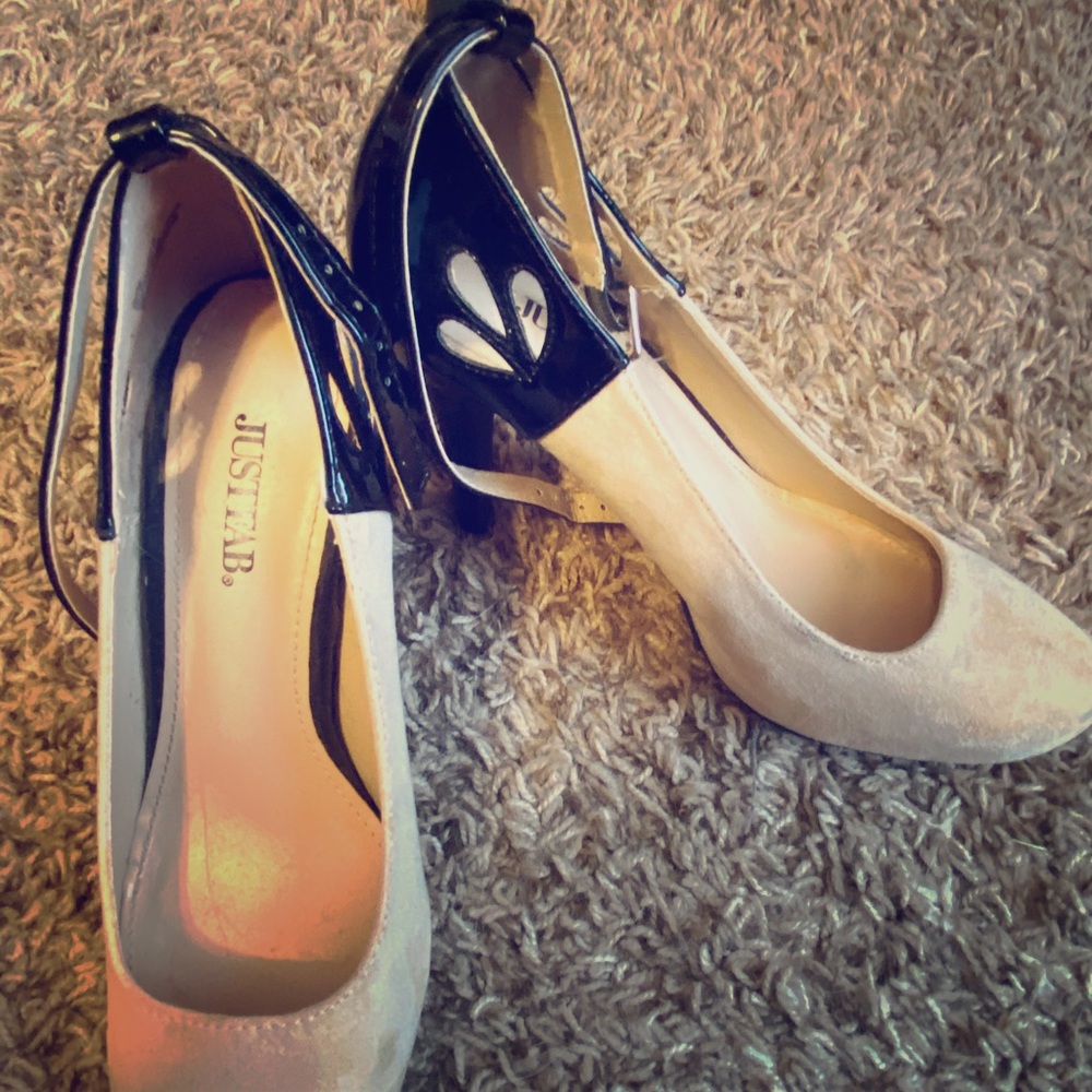 Black and nude pumps